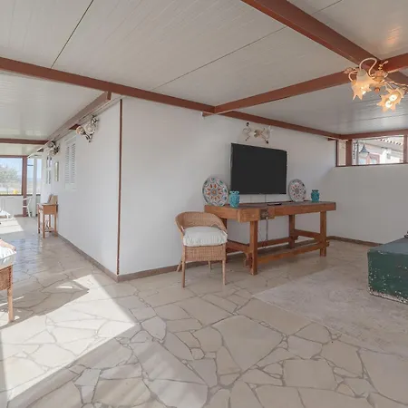 Casa Cantina Scalecci * نوتو